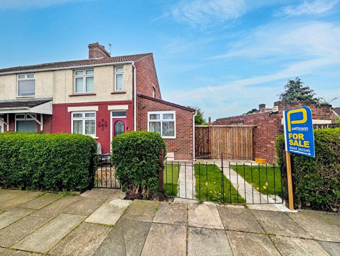 3 Bedroom Semi-Detached House For Sale In Alpha Grove, Stockton-On-Tees, TS20