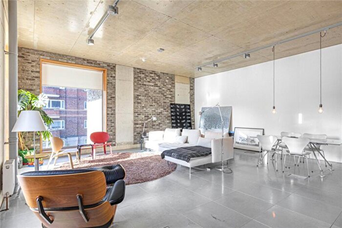 2 Bedroom Apartment To Rent In Orsman Road, Hoxton, London, N1