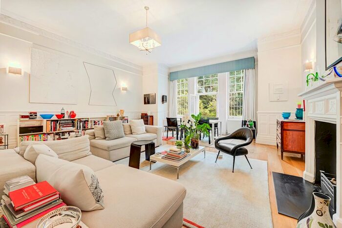 3 Bedroom Flat To Rent In Evelyn Gardens, London, SW7