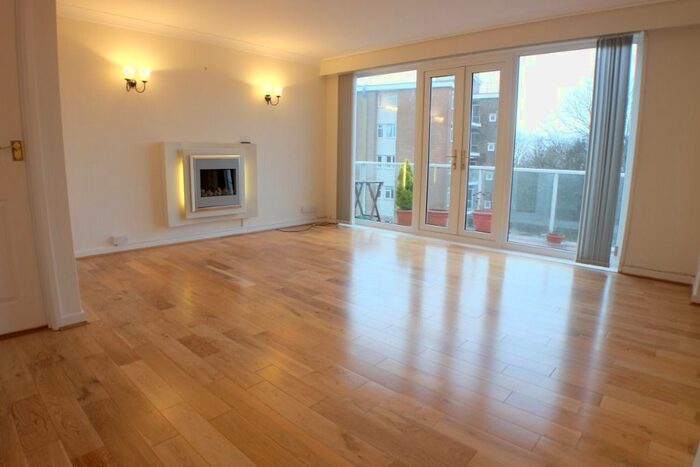 2 Bedroom Flat To Rent In Brynfield Court, Langland, Swansea SA3