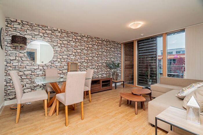 2 Bedroom Flat To Rent In Merrivale Mews, Milton Keynes, MK9