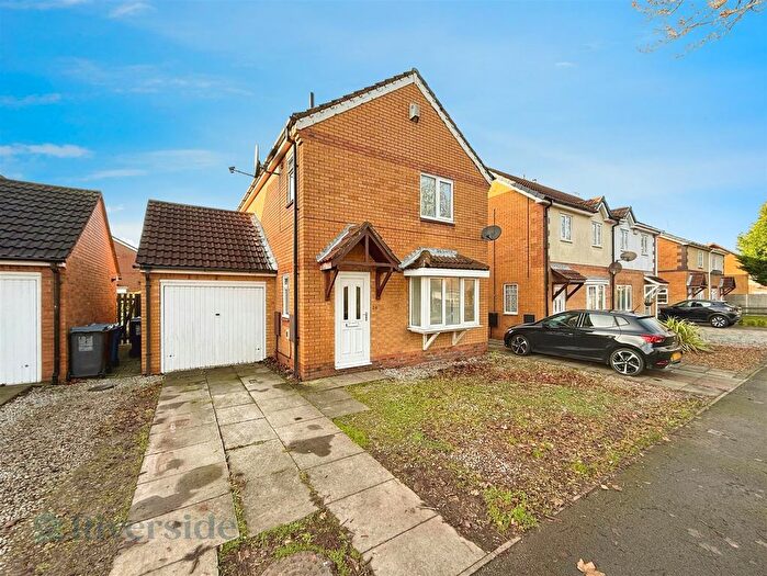 3 Bedroom Detached House For Sale In Pilots Way, Hull, HU9