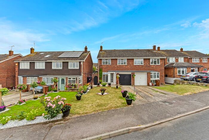 3 Bedroom Semi-Detached House For Sale In Church Close, Cliffe, Kent., ME3