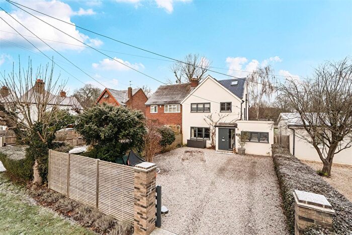 4 Bedroom Semi-Detached House For Sale In Broadmoor Road, Waltham St. Lawrence, Windsor And Maidenhead, RG10