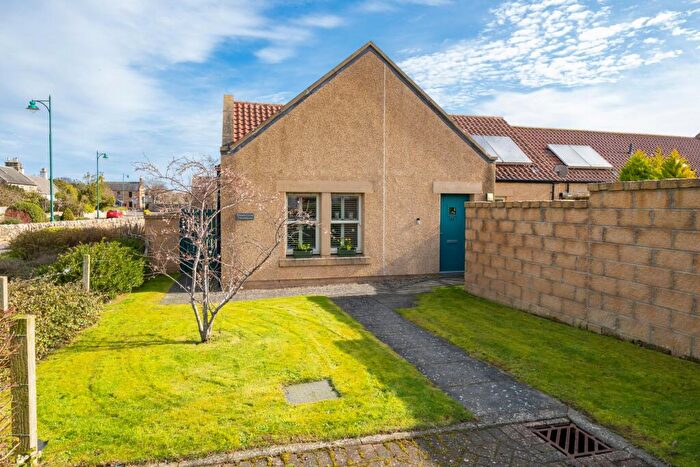 2 Bedroom Link Detached House For Sale In The School Park, Kingsbarns, KY16