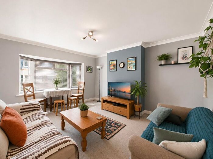 2 Bedroom Flat For Sale In Rock Street, Thornbury, Bristol, BS35
