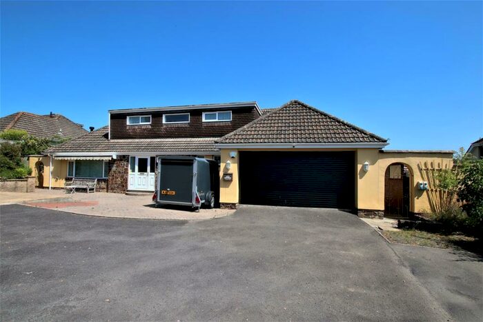 1 Bedroom Flat To Rent In Tudor Drive, EX31