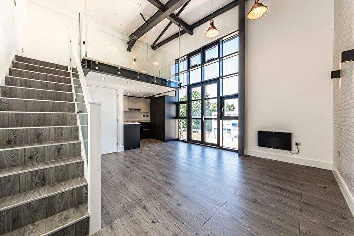 Studio To Rent In Bollo Lane, Acton, W3