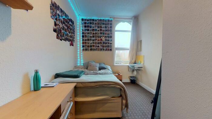 7 Bedroom Terraced House To Rent In Blackman Lane, Woodhouse, Leeds, LS2