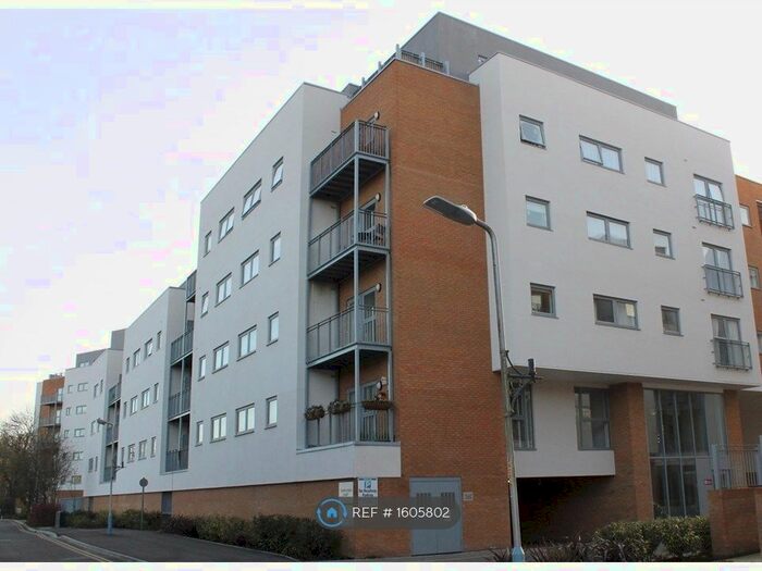 2 Bedroom Flat To Rent In Cornflower Court, Tonbridge, TN9