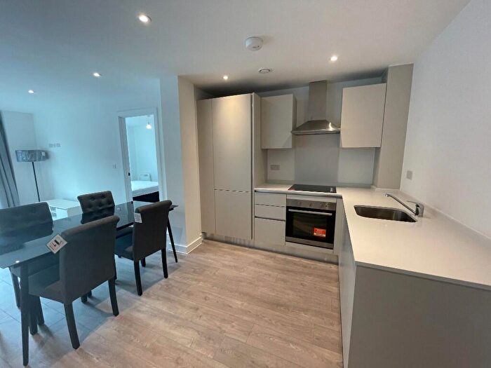 2 Bedroom Flat To Rent In East & Green, Green Street, Birmingham, B12