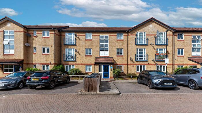 2 Bedroom Flat For Sale In Knoyle Street, London, SE14