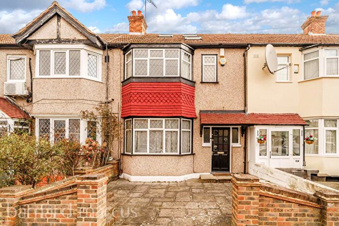 4 Bedroom Terraced House For Sale In Consfield Avenue, New Malden, KT3