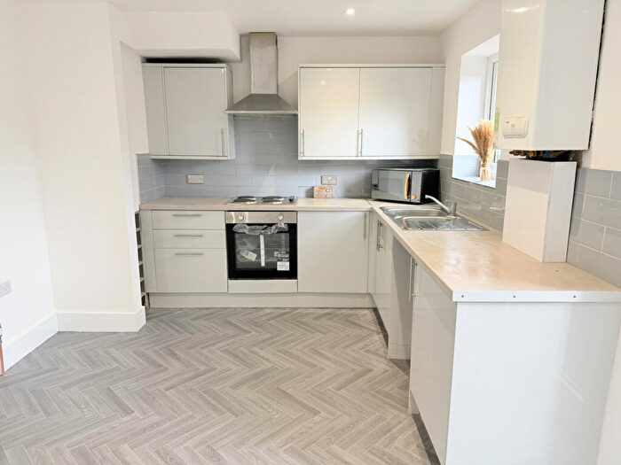 3 Bedroom Terraced House To Rent In Droylsden, M43