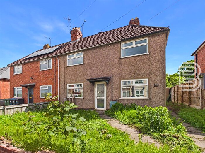 3 Bedroom Semi Detached House For Sale In Newbold Road, Rugby, CV21