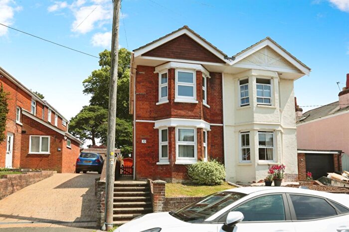 3 Bedroom Semi-Detached House For Sale In Church Road, Bishopstoke, Eastleigh, SO50