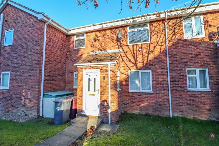 2 Bedroom Flat To Rent In Curlew Avenue, Eckington, S21