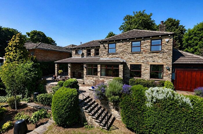 4 Bedroom Detached House For Sale In Hough Top, Pudsey, LS13