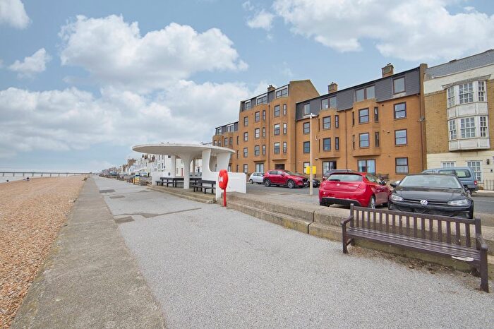 2 Bedroom Flat For Sale In Prince William Court, The Marina, Deal, Kent, CT14