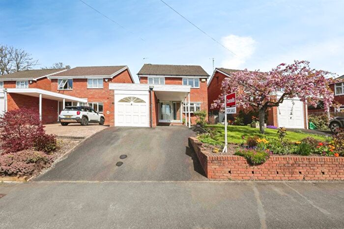 4 Bedroom Detached House For Sale In The Crescent, Cradley Heath, B64