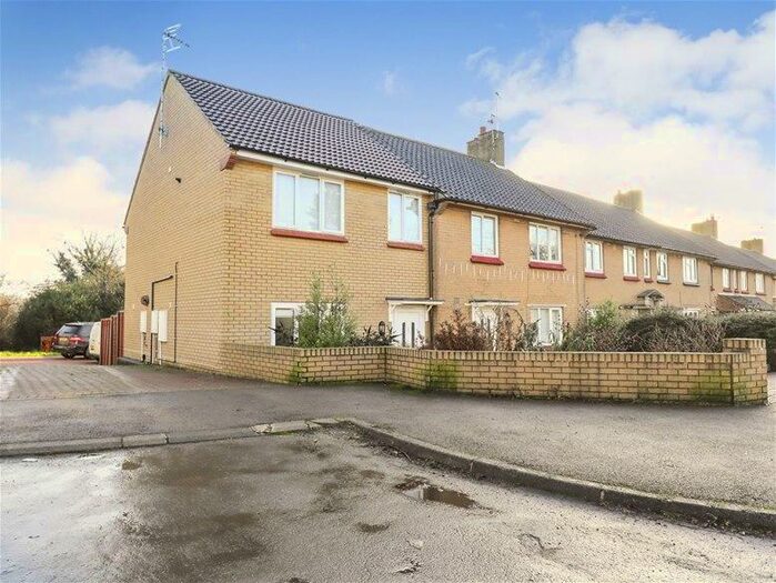 1 Bedroom Flat To Rent In Whitings Close, Harpenden, AL5