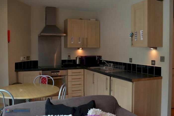1 Bedroom Flat To Rent In West Street, Sheffield, South Yorkshire, Uk, S1