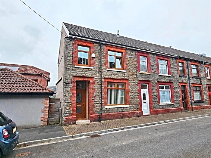 3 Bedroom End Of Terrace House For Sale In Hurford Street, Maesycoed, Pontypridd, CF37