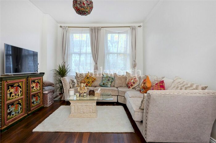 2 Bedroom Flat To Rent In Sirdar Road, London, N22