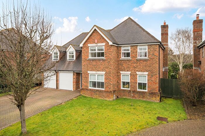 5 Bedroom Detached House For Sale In Greenacres Drive, Otterbourne, SO21