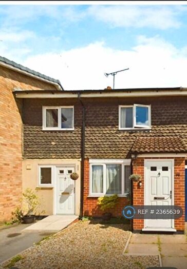 4 Bedroom Terraced House To Rent In Woodlands Avenue, Woodley, Reading, RG5