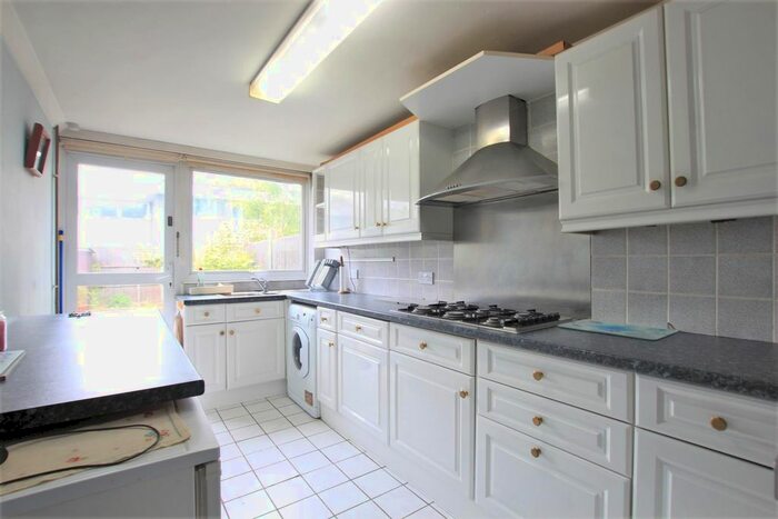 4 Bedroom Terraced House To Rent In Wheatlands, Heston, TW5