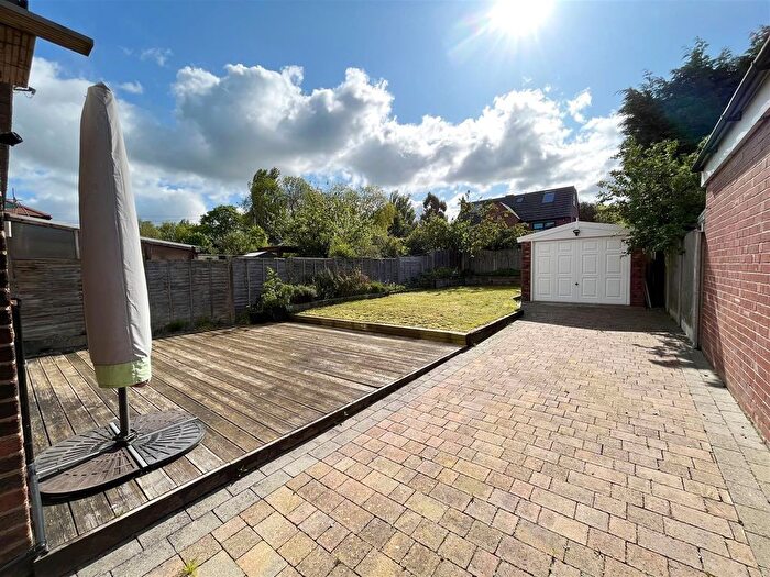 3 Bedroom Property To Rent In Lacey Green, Wilmslow, SK9