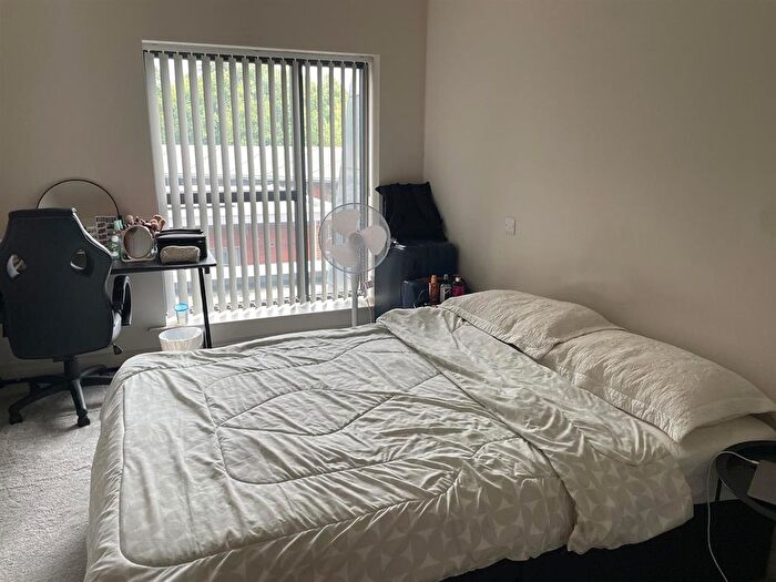 1 Bedroom Flat To Rent In North Street, Leeds, LS2