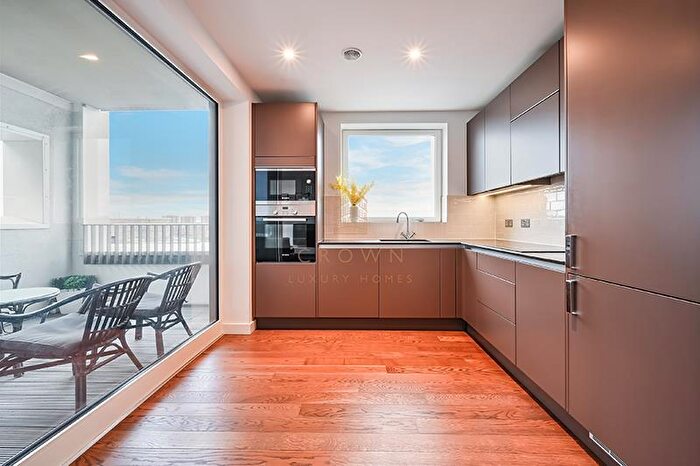 2 Bedroom Apartment For Sale In Walton Heights, Elephant & Castle, SE17