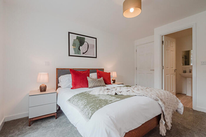 2 Bedroom Apartment To Rent In Brick Kiln Road, Manchester, M12