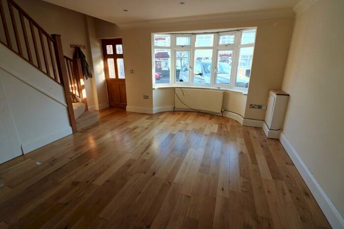 2 Bedroom Semi-Detached House To Rent In Glenwood Avenue, Westcliff-On-Sea, Essex, SS0