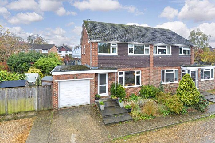 3 Bedroom Semi Detached House For Sale In Pound Place Close, Shalford, GU4