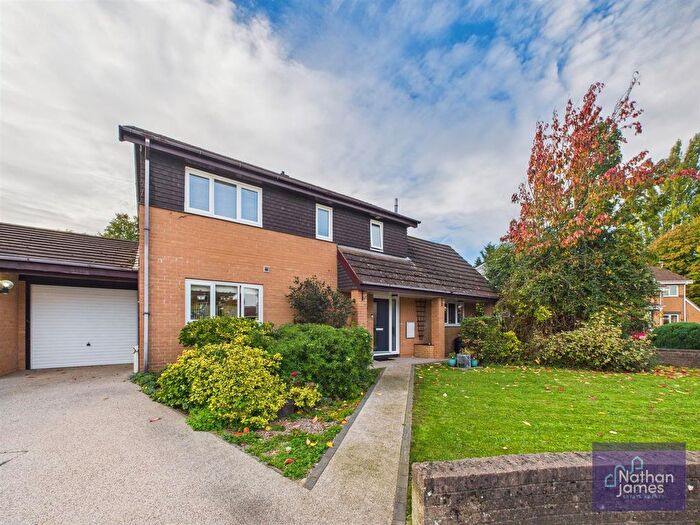 3 Bedroom Link Detached House For Sale In Millfield Park, Undy, Caldicot, NP26