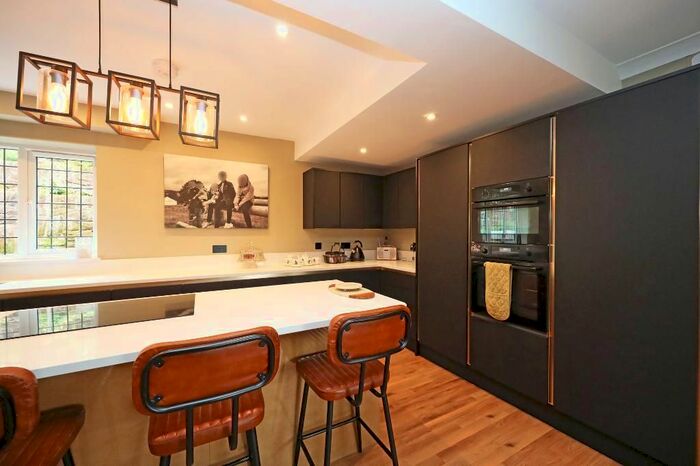 5 Bedroom Detached House For Sale In Lightwood Road, Stoke On Trent, Staffordshire, ST3