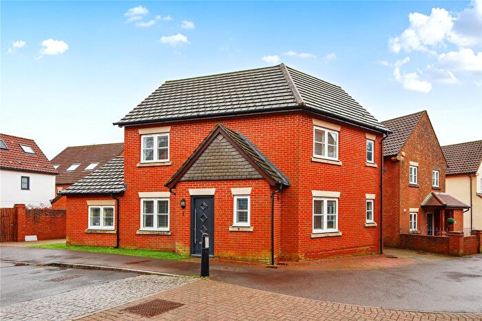 3 Bedroom Detached House For Sale In Kiln Avenue, Haslemere, Surrey, GU27