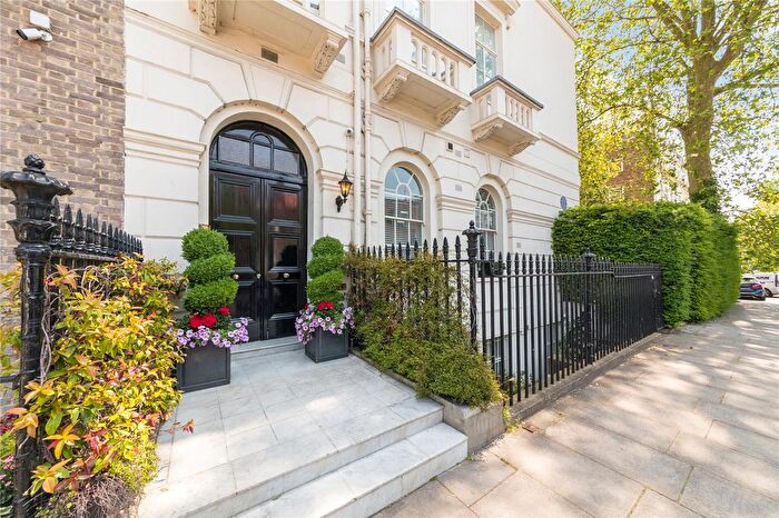 3 Bedroom Maisonette For Sale In Hyde Park Street, Hyde Park, W2