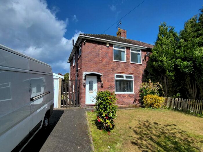 3 Bedroom House To Rent In Stewarts Road, Halesowen, B62