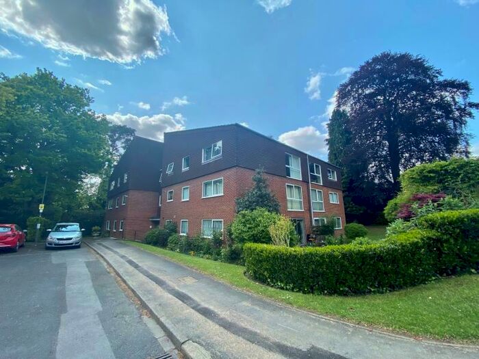 2 Bedroom Apartment To Rent In Camberley, GU15