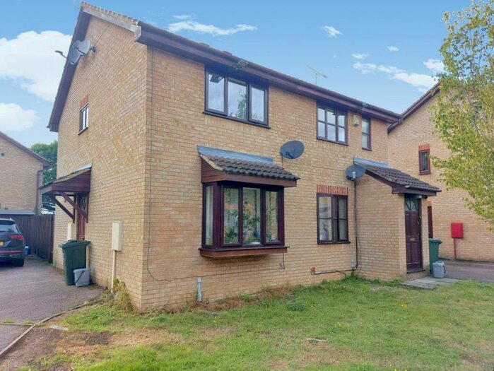 2 Bedroom Semi-Detached House To Rent In Beaulieu Close, Banbury, Oxfordshire, OX16