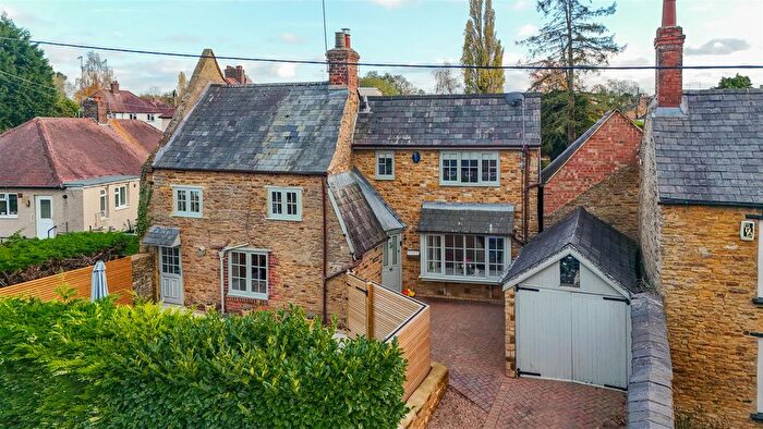 3 Bedroom Cottage For Sale In Overstone Road, Moulton, Northampton, NN3