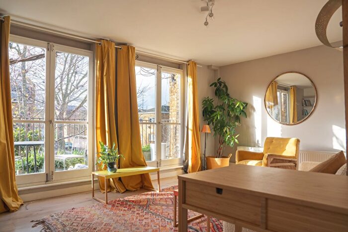 2 Bedroom Flat For Sale In St. Ervans Road, North Kensington, W10