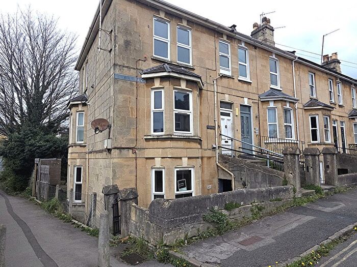 1 Bedroom Flat For Sale In Victoria Terrace, Bath, BA2
