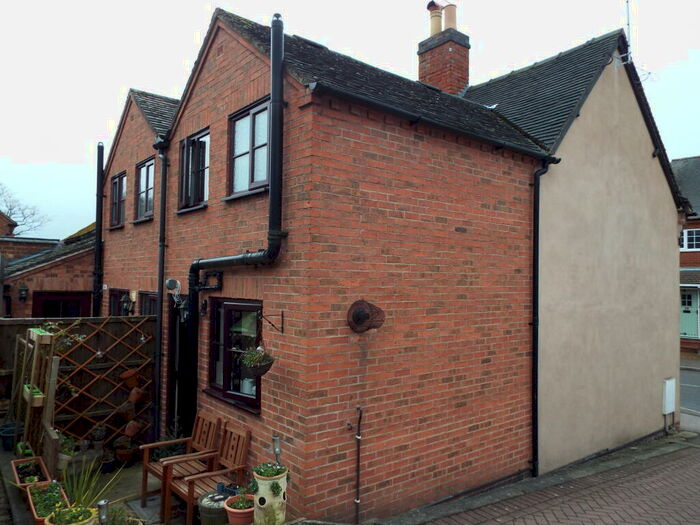 2 Bedroom Cottage To Rent In Main Street, Barton Under Needwood, Staffordshire., DE13