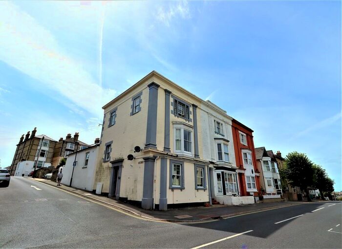 1 Bedroom Apartment To Rent In High Street, Ventnor, PO38