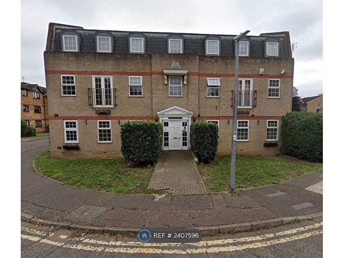 1 Bedroom Flat To Rent In Howard Close, Waltham Abbey, EN9